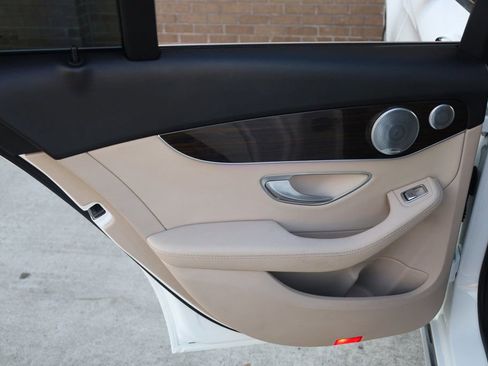 Used 2020 Mercedes-Benz C 300 C 300 Sedan image 16