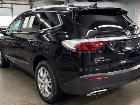 Used 2023 Buick Enclave Premium w/ Experience Buick Package image 7