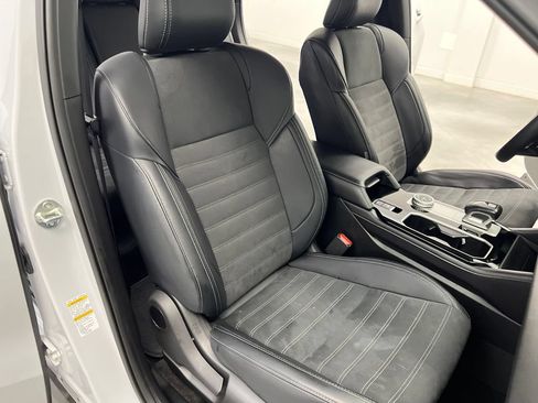 Used 2025 Mitsubishi Outlander SE AWD/4WD image 28