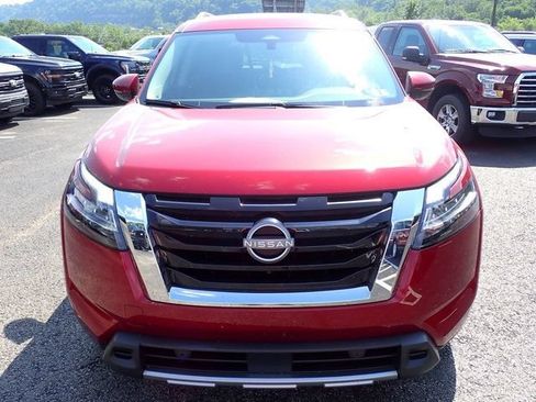 Used 2023 Nissan Pathfinder SL w/ SL Premium Package AWD/4WD image 9