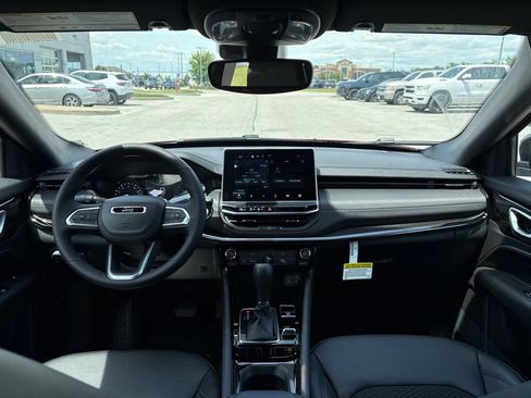 New 2026 Jeep Compass Latitude AWD/4WD image 10
