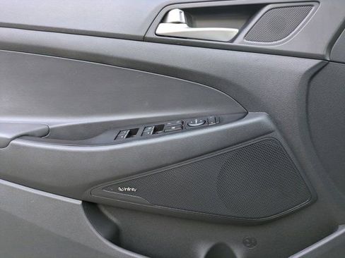 Used 2019 Hyundai Tucson Ultimate w/ Cargo Package image 11