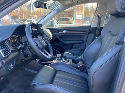 Used 2024 Audi Q5 e Premium Plus image 13