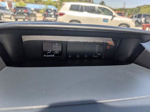 Used 2016 Subaru Forester 2.5i Limited w/ Popular Package #2 AWD/4WD image 8