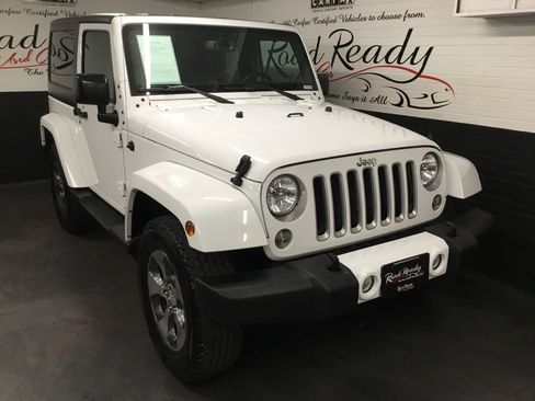 Used 2016 Jeep Wrangler Sahara AWD/4WD image 2