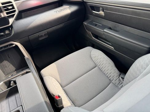 Used 2022 Toyota Tundra SR5 AWD/4WD image 18