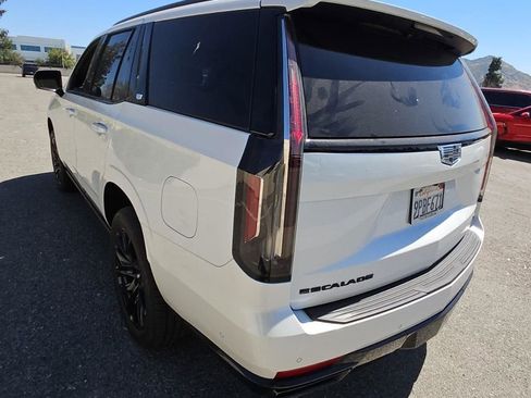 Used 2024 Cadillac Escalade Sport Platinum w/ LPO, ONYX Package image 8