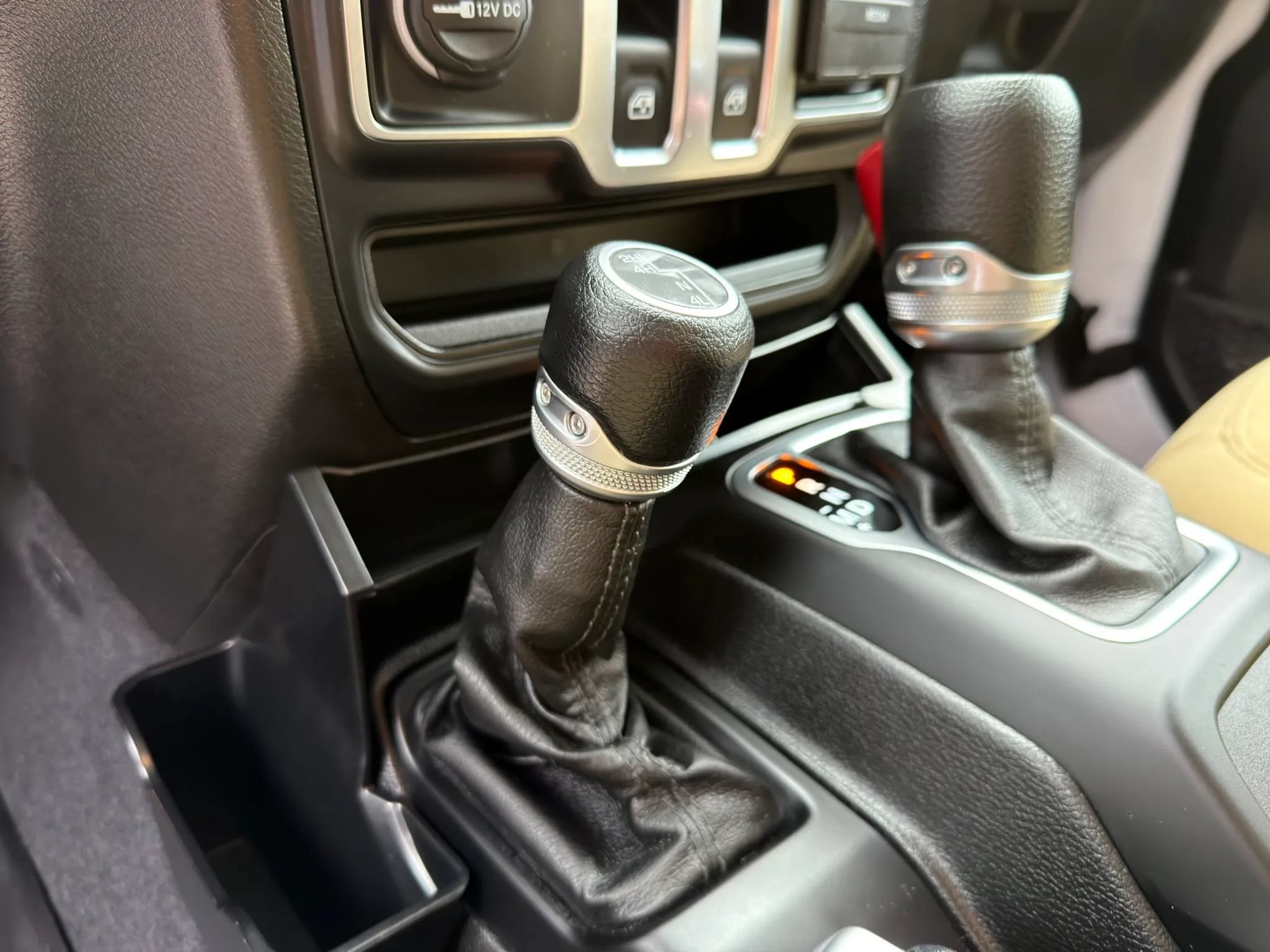 Used 2019 Jeep Wrangler Sport AWD/4WD image 31