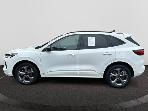 Used 2023 Ford Escape ST-Line AWD/4WD image 2