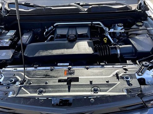 Used 2023 Chevrolet Colorado LT w/ LT Convenience Package III AWD/4WD image 9
