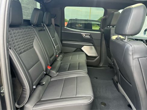 Used 2025 GMC Sierra EV Denali AWD/4WD image 15