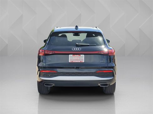 Used 2025 Audi Q5 Premium Plus w/ Premium Plus image 6