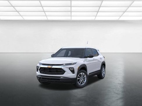 New 2026 Chevrolet TrailBlazer LS w/ LS Convenience Package FWD image 9