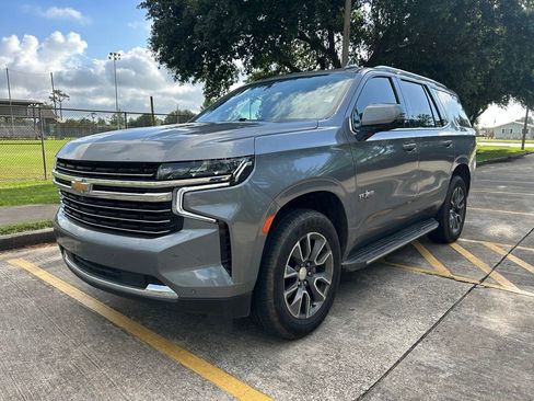 Used 2021 Chevrolet Tahoe LT w/ LT Signature Package RWD image 1