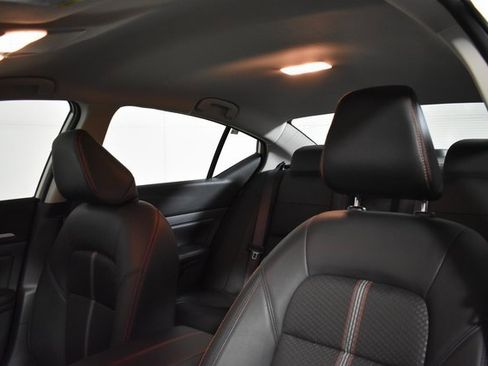 Certified 2025 Nissan Altima 2.5 SR image 10