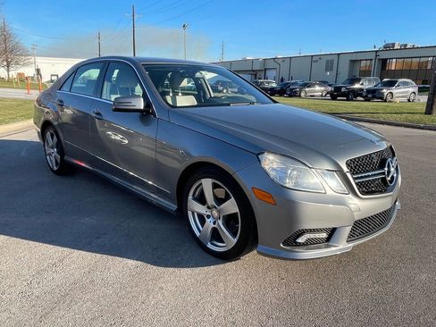 Used 2011 Mercedes-Benz E 350 4MATIC Sedan image 18
