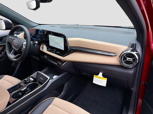 New 2026 Chevrolet Equinox ACTIV w/ Safety and Technology Package AWD/4WD image 31