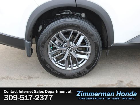 Used 2024 Nissan Rogue S image 20