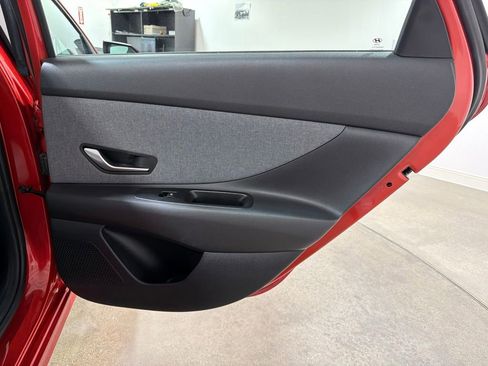 Used 2021 Hyundai Elantra Limited w/ Cargo Package FWD image 24