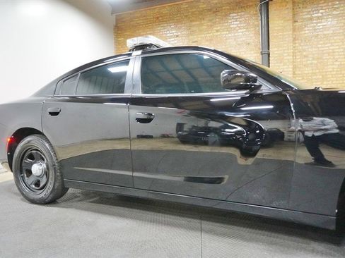 Used 2019 Dodge Charger Police RWD image 9