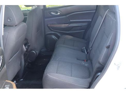 Used 2017 GMC Acadia SLE w/ LPO, Floor Liner Package AWD/4WD image 9