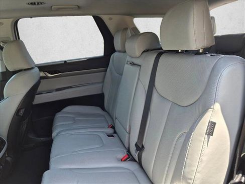 Used 2023 Hyundai Palisade SEL FWD image 18