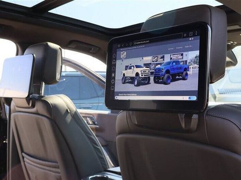 Used 2026 GMC Yukon Denali Ultimate AWD/4WD image 28