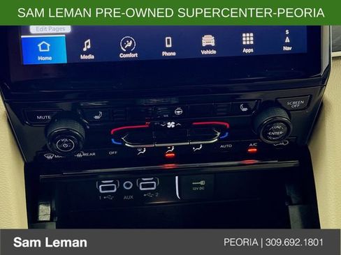 Used 2024 Jeep Grand Cherokee Limited image 16