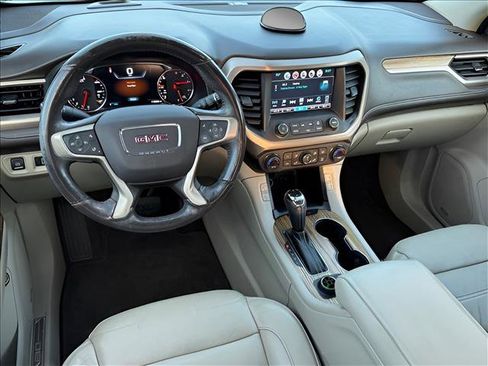 Used 2017 GMC Acadia Denali w/ Technology Package image 12