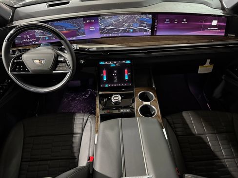 New 2025 Cadillac Escalade ESV Premium Luxury Platinum image 13