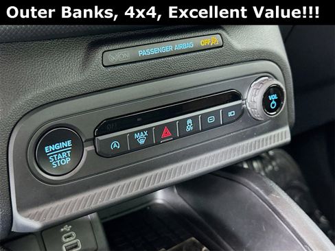 Used 2025 Ford Bronco Sport Outer Banks image 16