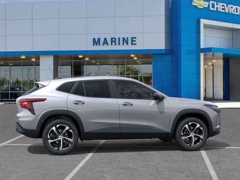 New 2026 Chevrolet Trax RS w/ Driver Confidence Package FWD image 5