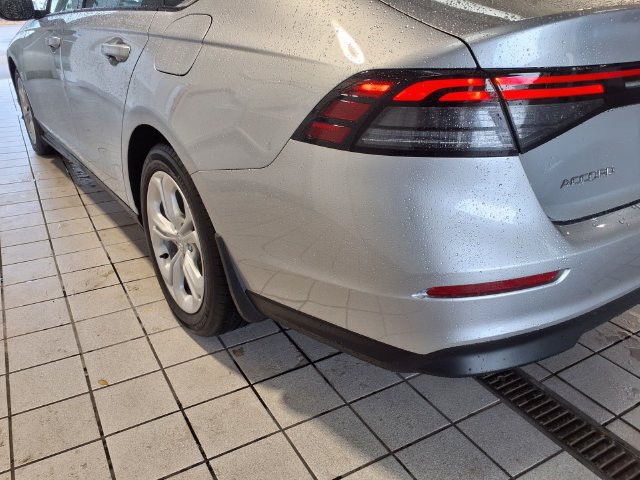 Certified 2025 Honda Accord LX image 18