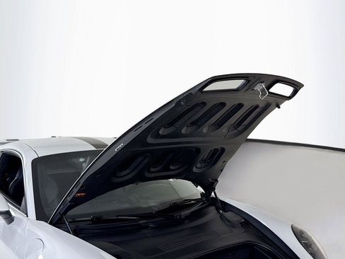 Used 2025 Porsche 911 GT3 w/ Chrono Package RWD image 32