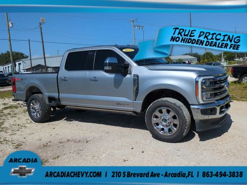 Used 2023 Ford F250 Lariat w/ Lariat Ultimate Package AWD/4WD image 2