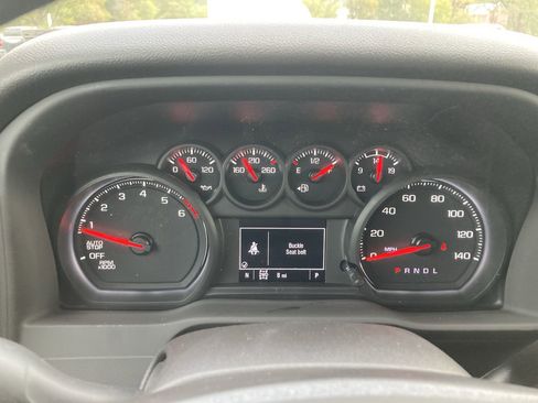 Used 2024 Chevrolet Silverado 1500 Custom Trail Boss AWD/4WD image 27