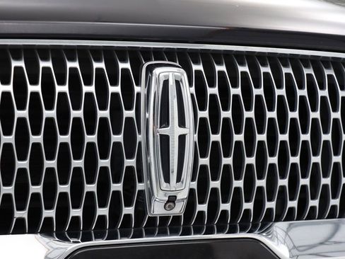 Used 2020 Lincoln Aviator Reserve w/ Equipment Group 201A AWD/4WD image 9