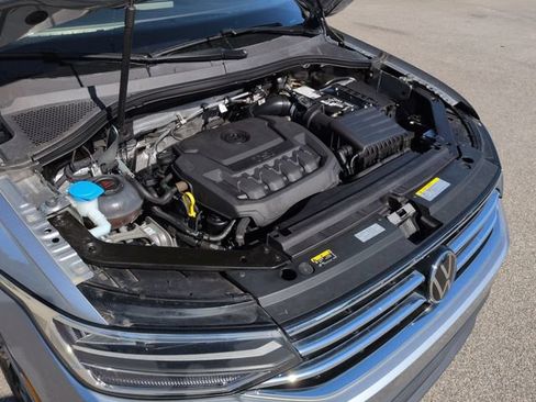 Used 2024 Volkswagen Tiguan SE FWD image 36
