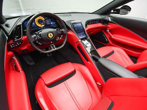 Used 2024 Ferrari Roma Spider image 12