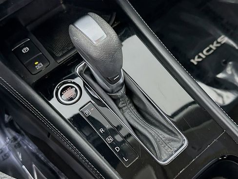 Used 2022 Nissan Kicks SR w/ Premium Package image 31
