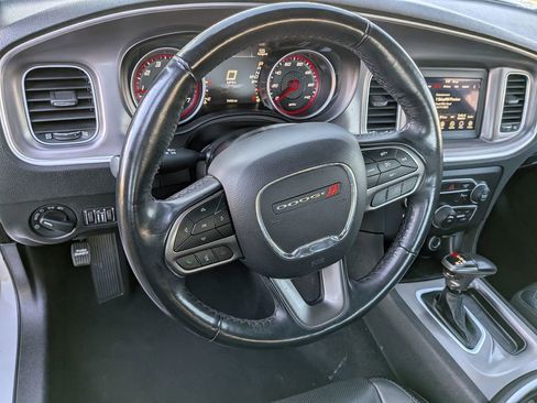 Used 2022 Dodge Charger SXT w/ Leather Interior Group image 18