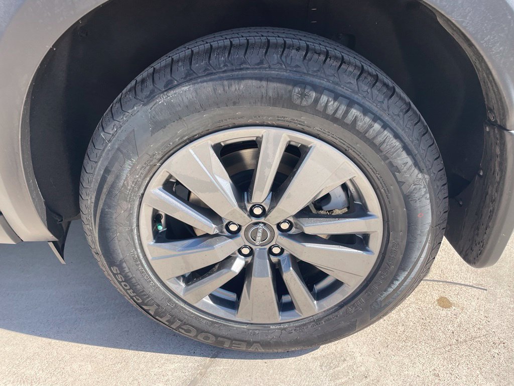 Certified 2025 Nissan Pathfinder S FWD image 10