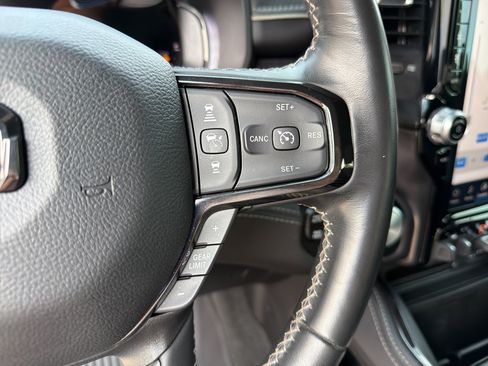 Used 2023 RAM 1500 Limited AWD/4WD image 16