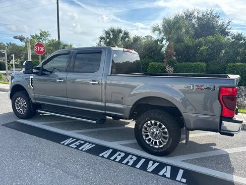 Used 2022 Ford F250 XLT w/ XLT Premium Package AWD/4WD image 3
