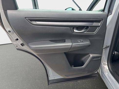 Used 2023 Honda CR-V LX image 11