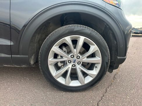 Used 2024 Ford Explorer Platinum w/ Technology Package image 41