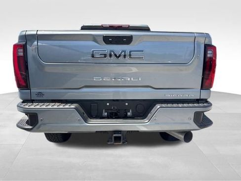 Used 2025 GMC Sierra 3500 Denali Ultimate image 8