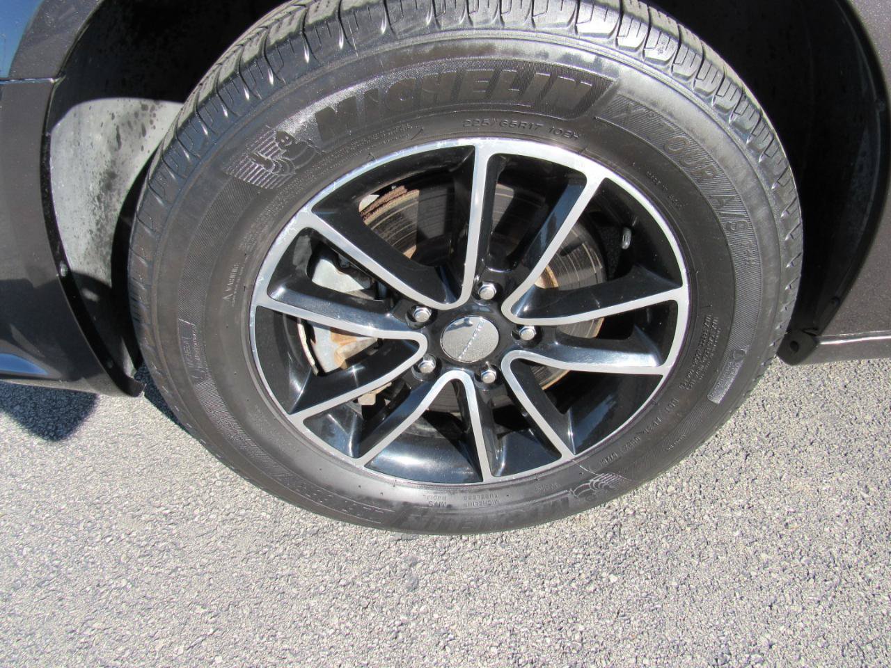 Used 2015 Dodge Grand Caravan SXT FWD image 10