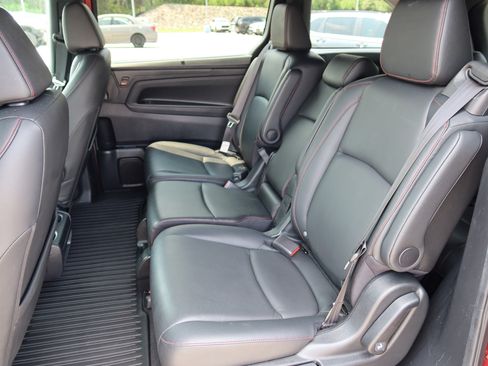Certified 2024 Honda Odyssey Sport image 17