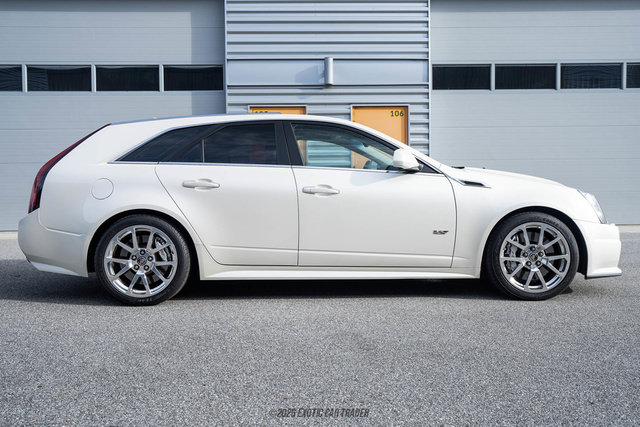 Used 2011 Cadillac CTS V RWD image 8
